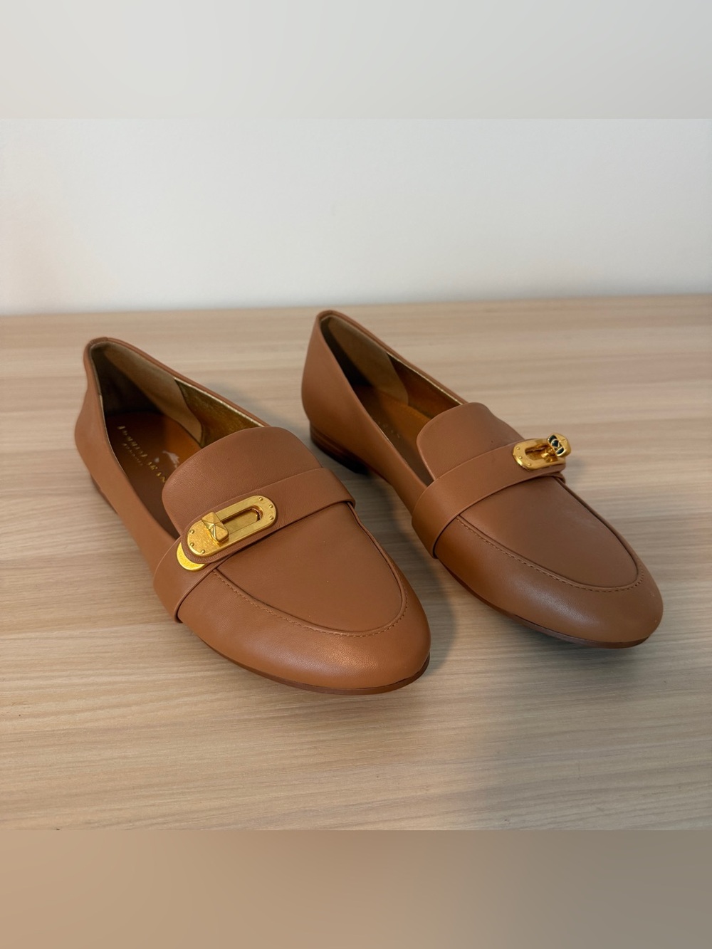 Genuine Leather Loafer Women 6.5 Turn Lock Gold Buckle Tan Classic Sézane Style